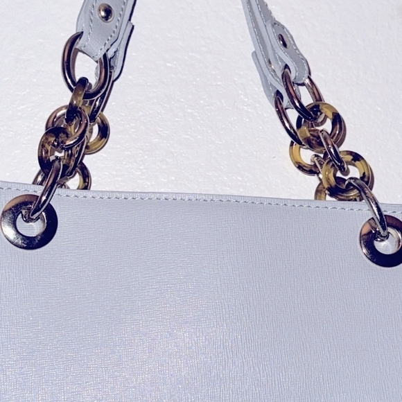 Vera Pella Soft Gray Women's Tote Bag - Picture 5 of 9